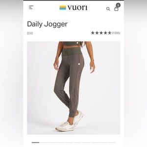 Vuori Daily Joggers